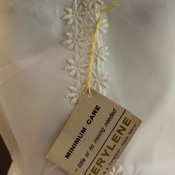 Vintage Womans Blouse Short Sleeved - Picture 5 of 6